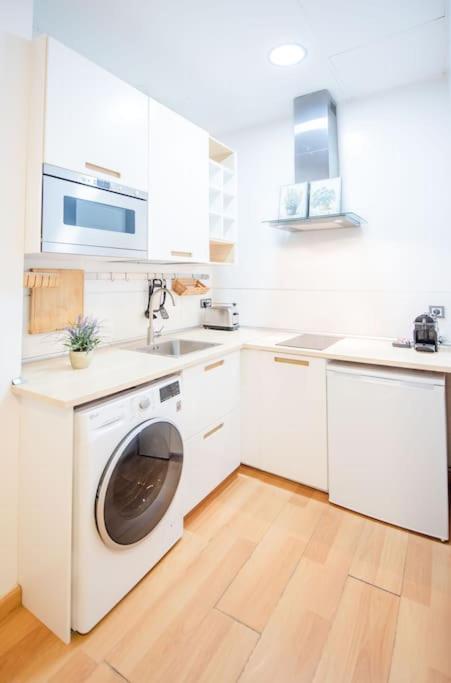 Relaxing Apartment With Parking In The Center By Rems Malaga Luaran gambar